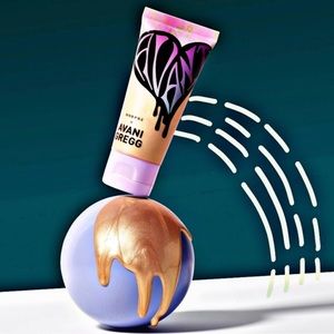 MORPHE x Avani Gregg Whoa Glow Face & Body Illuminator